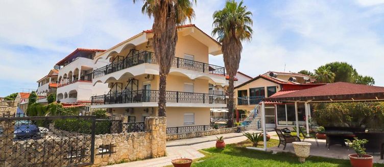 Фото отеля Hanioti Grand Victoria