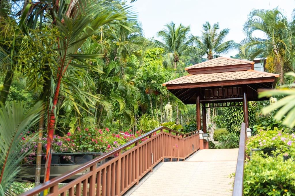 Khaolak Bay Front Resort фото 77