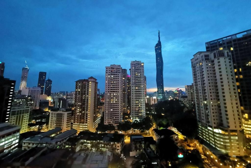 Ramada Suites by Wyndham Kuala Lumpur City Centre фото 20
