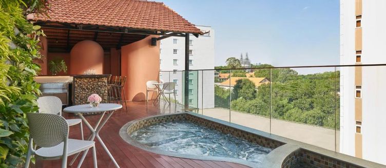 Фото отеля Silverland Sil Hotel & Spa