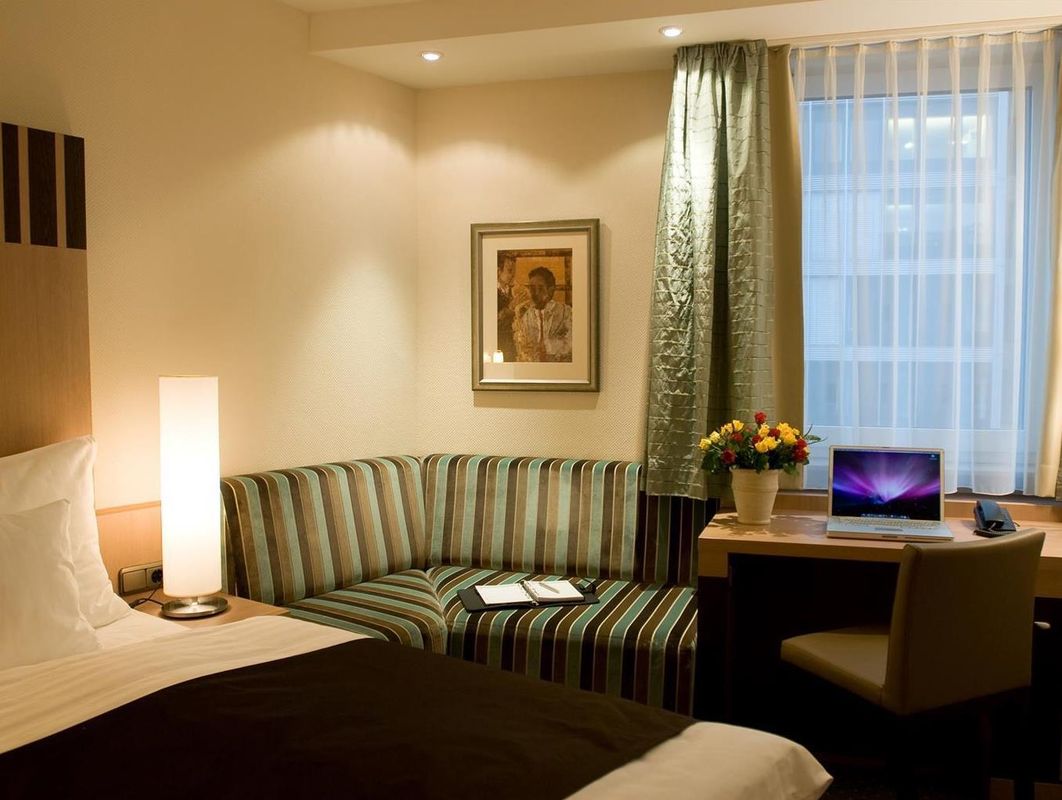 Favored Hotel Domicil фото 21