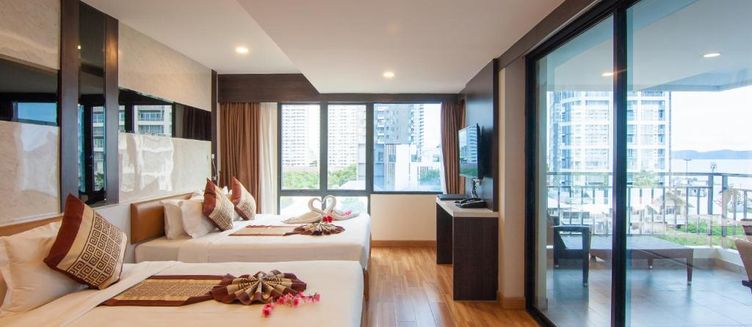 Фото отеля Golden Jomtien Beach Hotel