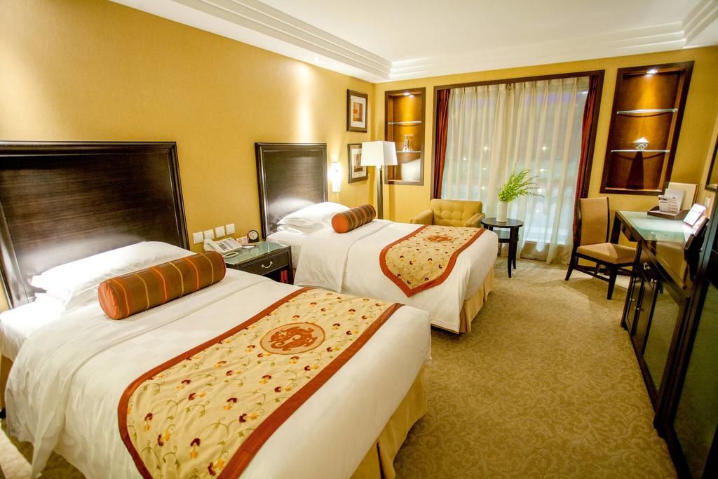 Sunworld Dynasty Hotel фото 2