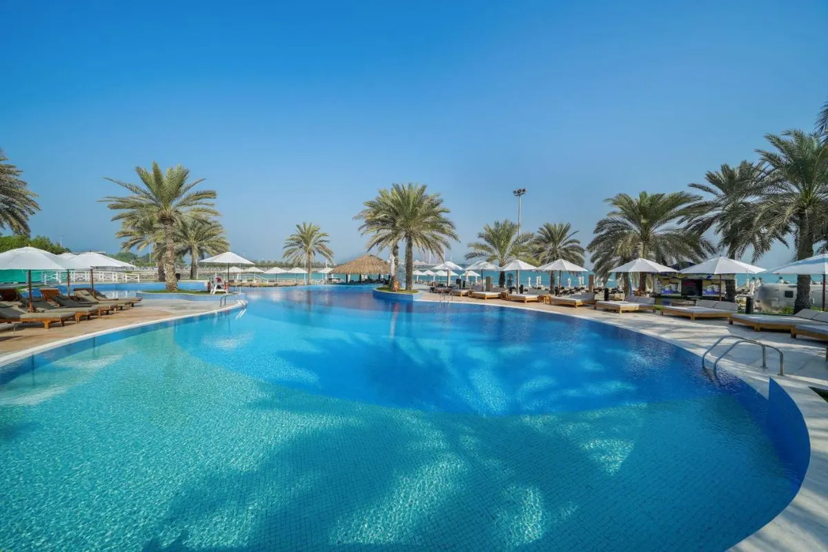 Radisson Blu Hotel & Resort Abu Dhabi Corniche фото 3
