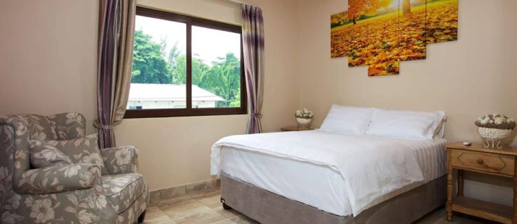 Фото отеля Stone Self Catering Apartment