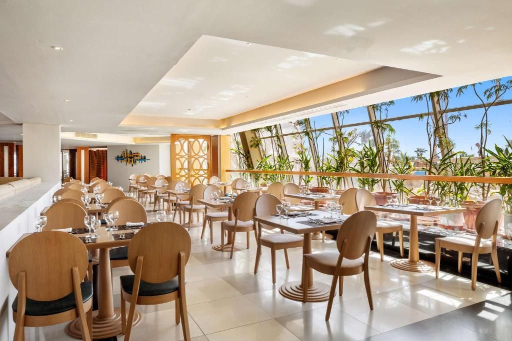 DoubleTree by Hilton Sharks Bay Resort фото 116