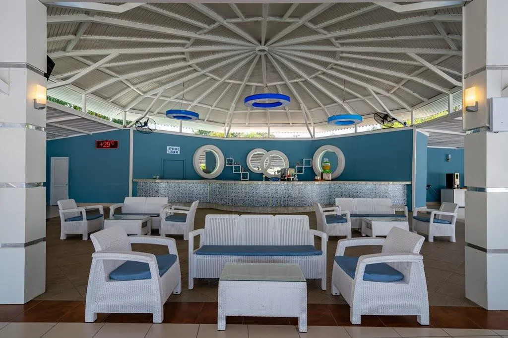 The Garden Beach Hotel фото 17