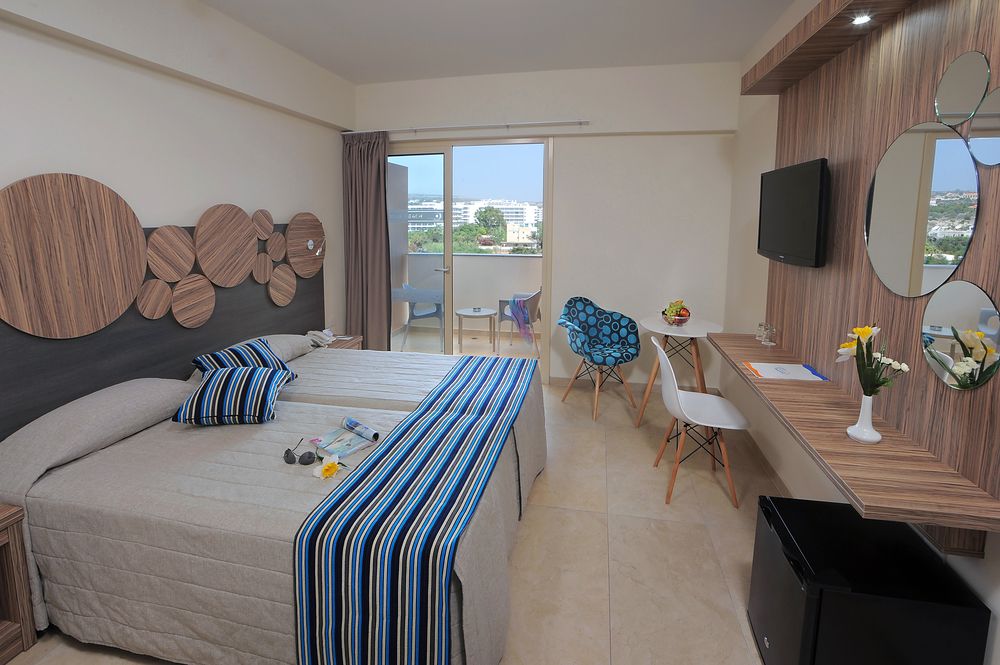 Nelia Beach Hotel фото 24
