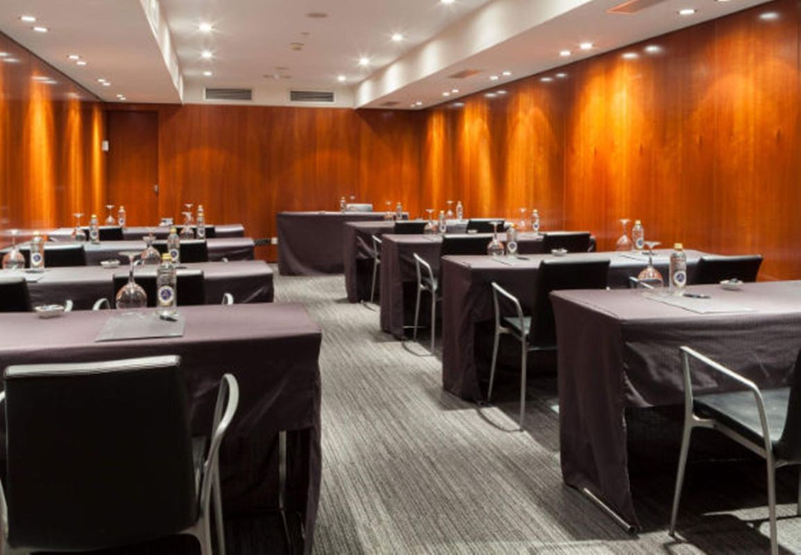 AC Hotel Malaga Palacio by Marriott фото 16