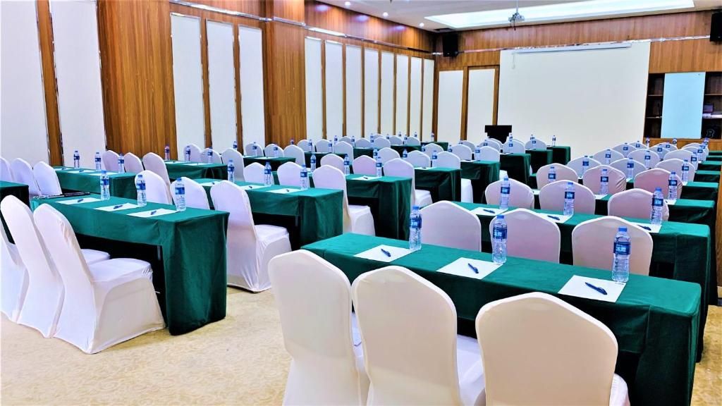 Holiday Inn Express Haikou West Coast фото 25
