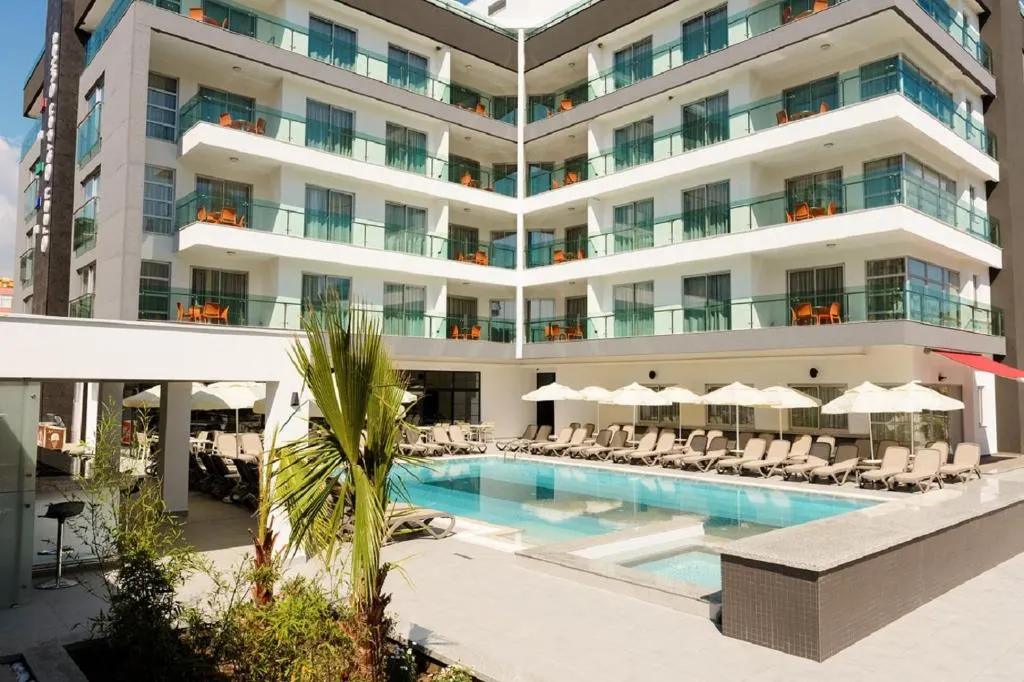 Green Garden Suites Hotel фото 0