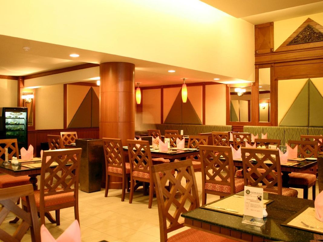 Rattana Beach Hotel фото 14