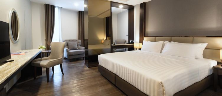 Фото отеля SureStay Plus by Best Western Sukhumvit 2