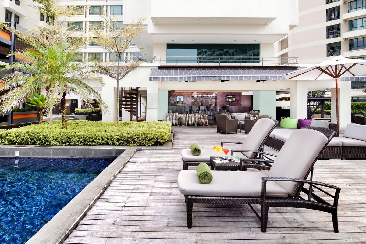 G Hotel Gurney фото 8