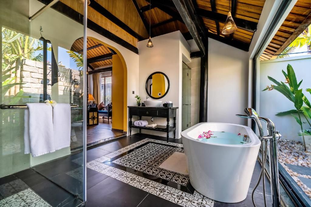 Bliss Hoi An Beach Resort & Wellness фото 53