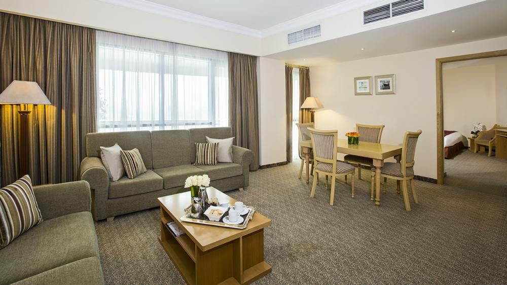 City Seasons Hotel Dubai фото 30