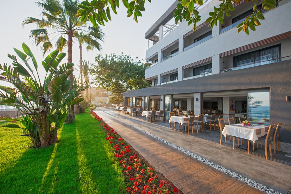 Floria Beach Hotel фото 41