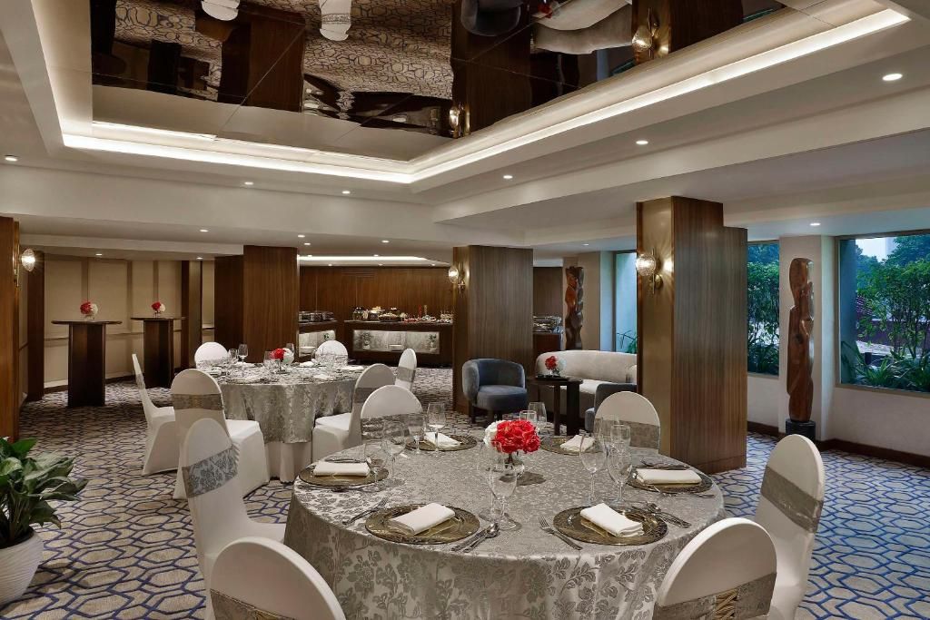 Shangri-La's Eros Hotel New Delhi фото 46