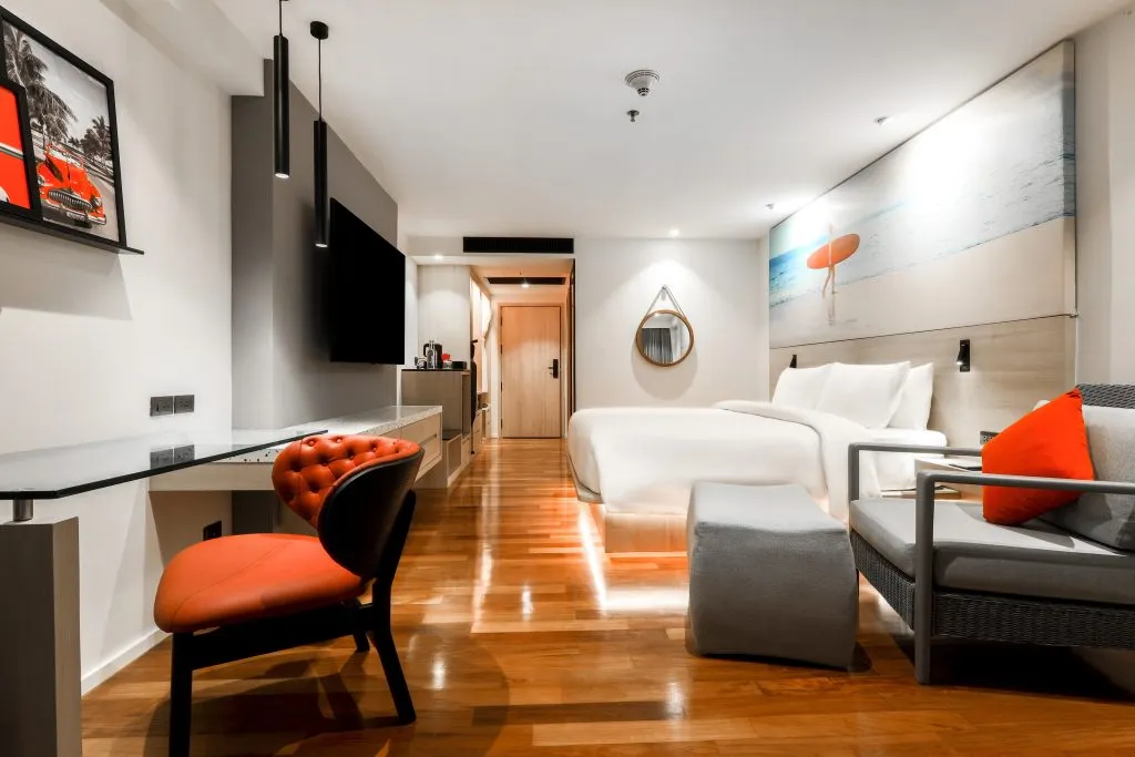 Radisson RED Phuket Patong Beach фото 3