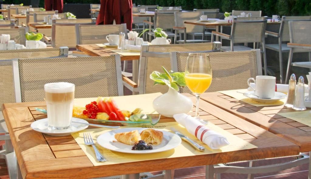 Crowne Plaza Berlin City Centre, an IHG Hotel фото 36