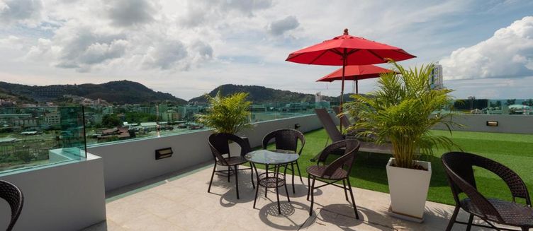 Фото отеля Neon Patong Hotel