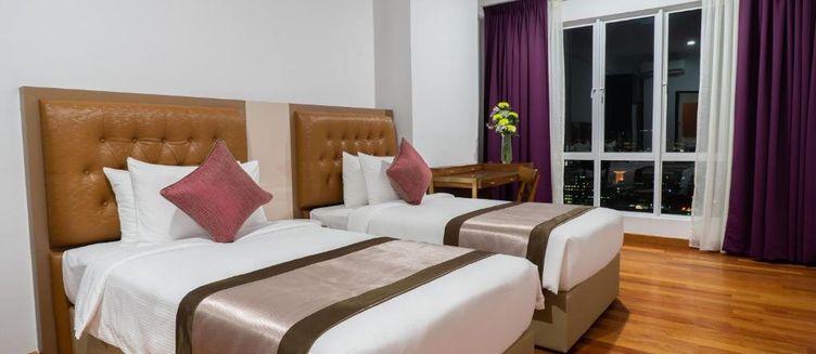 Фото отеля Tamu Hotel & Suites