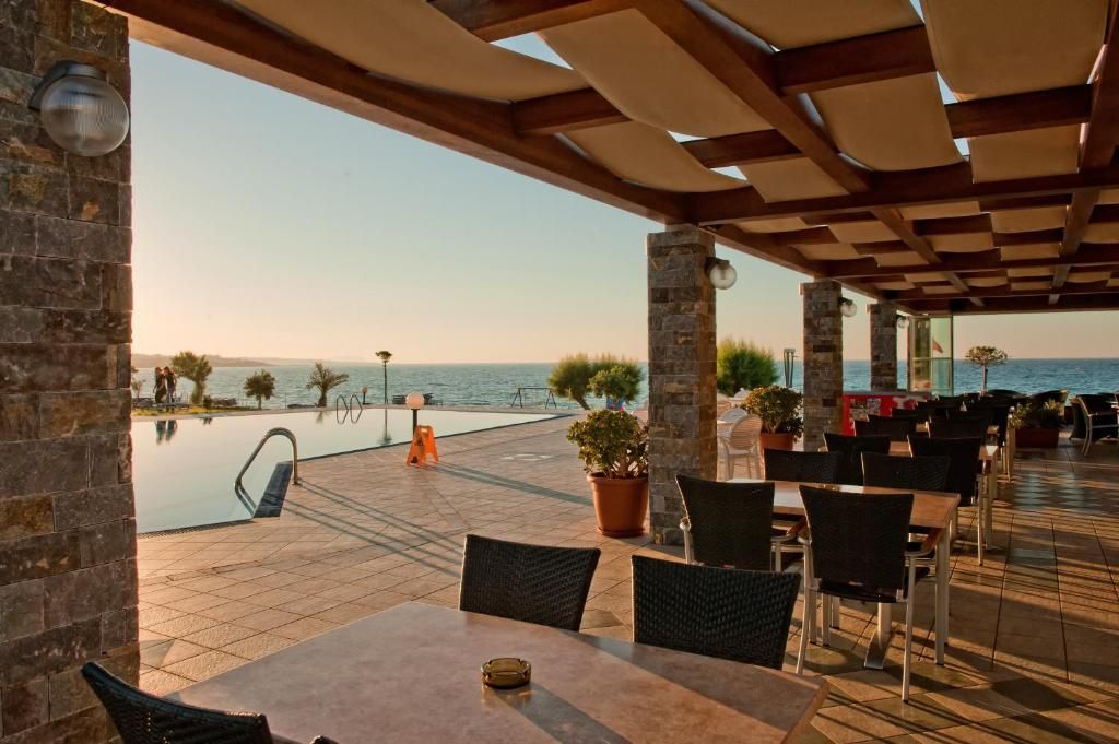 Ariadne Beach Hotel фото 9