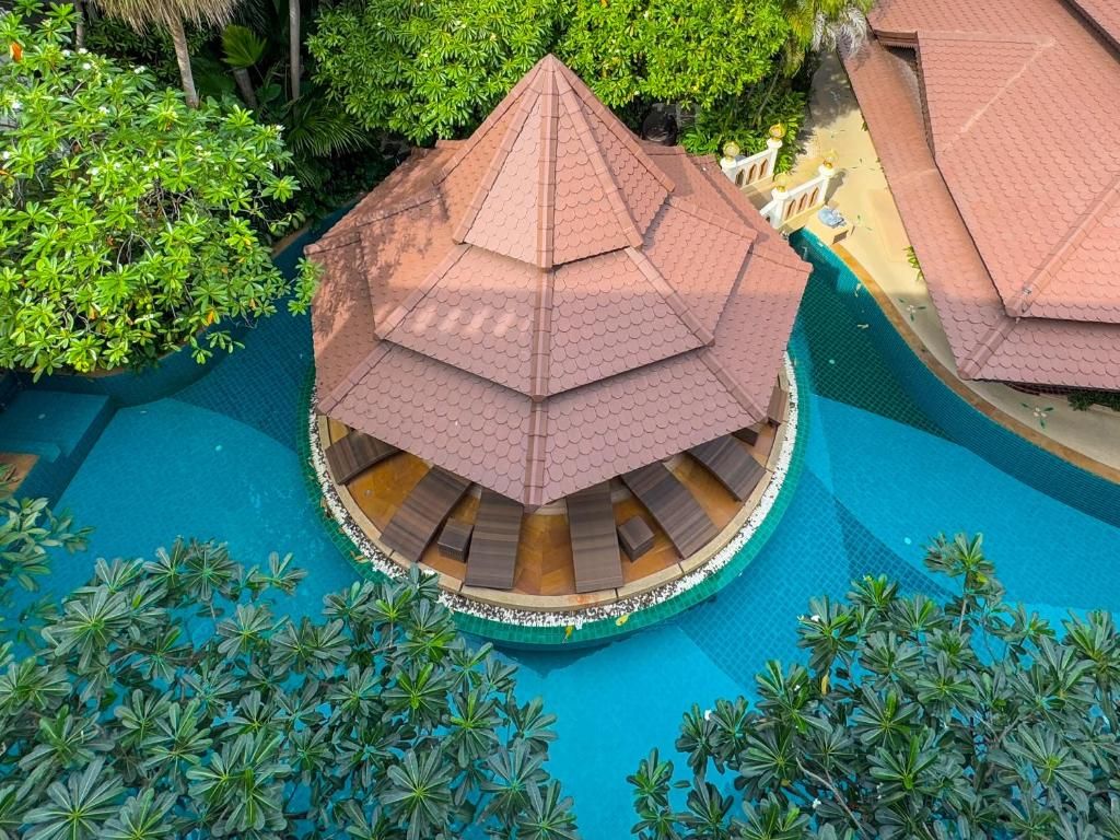 Quality Resort and Spa Patong Beach фото 68