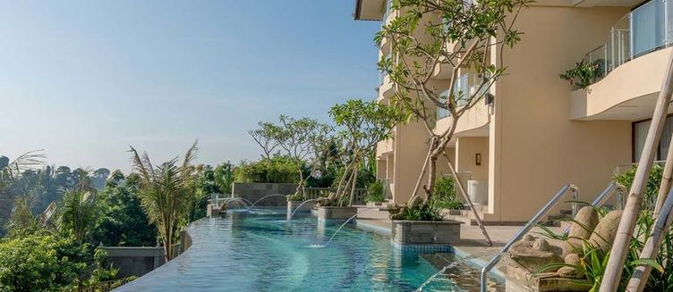 Фото отеля SereS Springs Resort