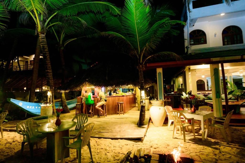 Royal Beach Hotel фото 61