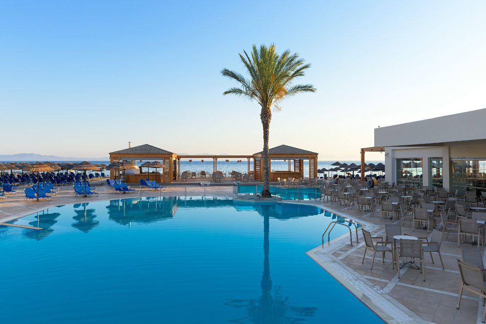 Avra Beach Resort Hotel & Bungalows фото 2