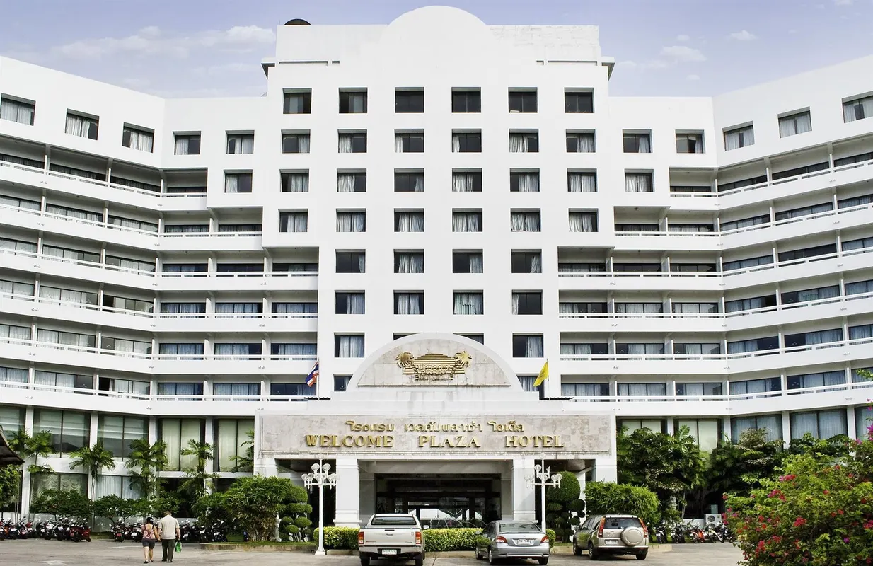 Welcome Plaza Hotel фото 2