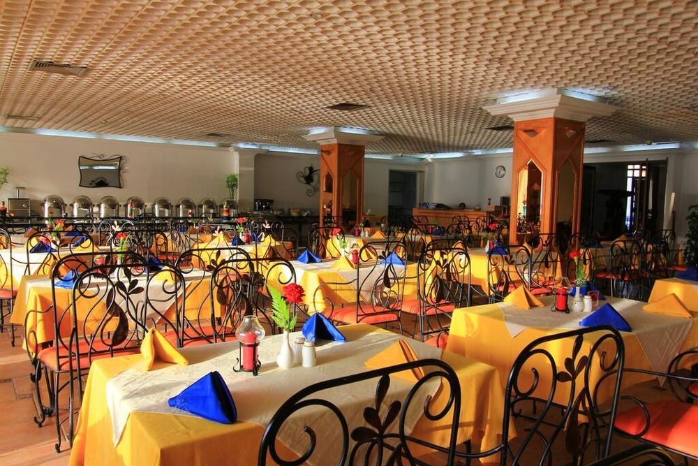 Beach Hotel Sharjah фото 16