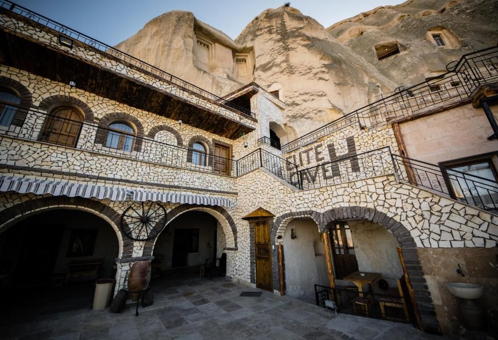 Elite Cave Suites фото 18