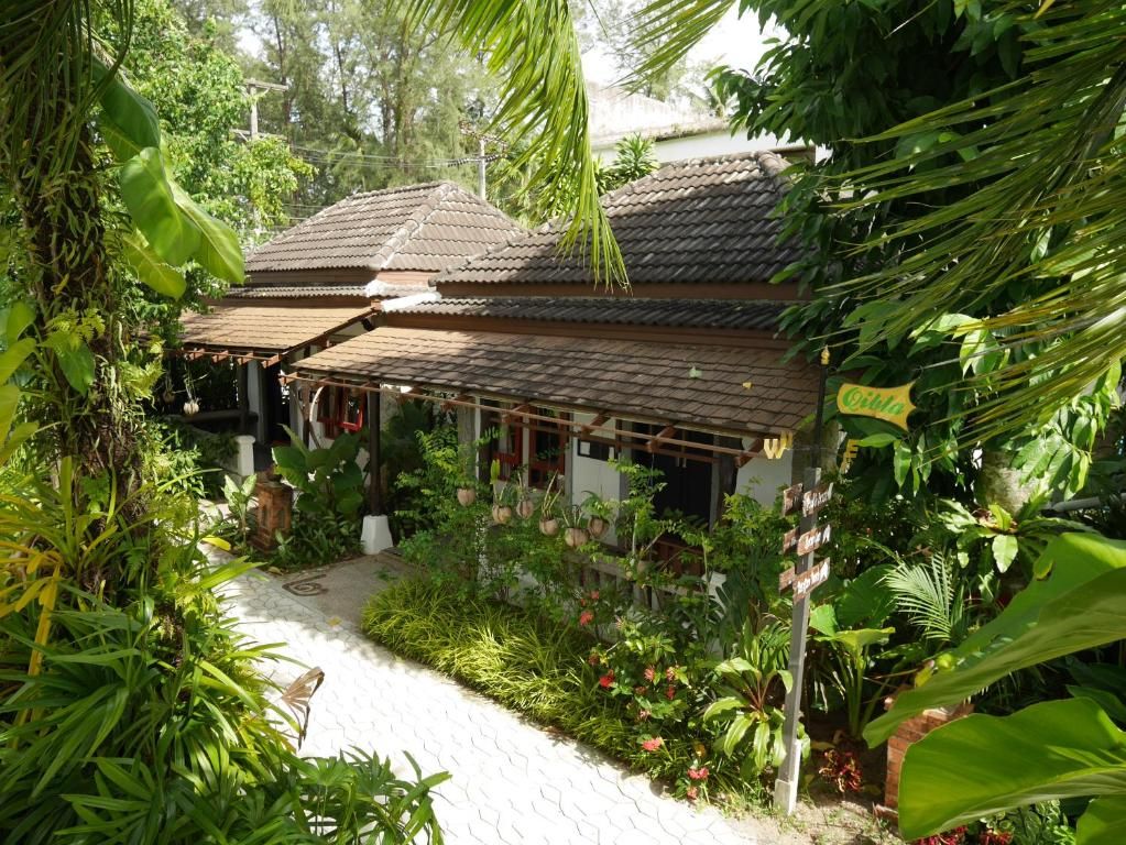 Bangtao Beach Chalet фото 38
