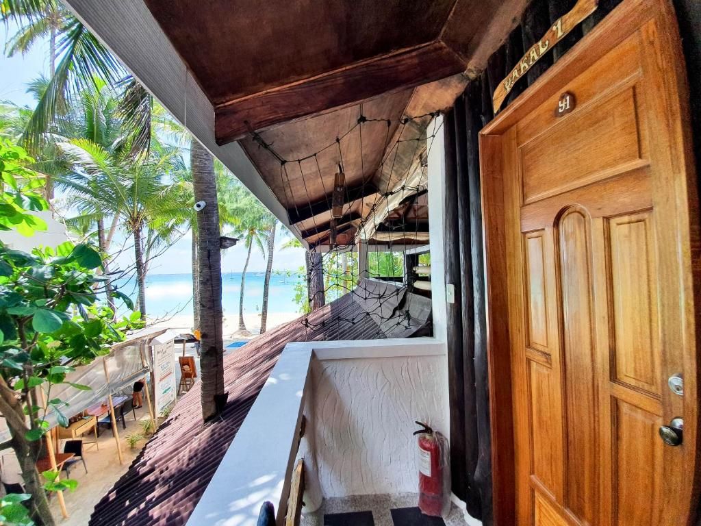 Гостиница «Cocoloco Boracay Beach Resort» фото 27