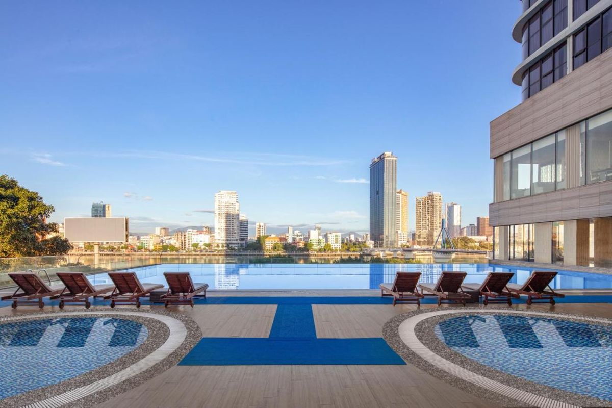 Melia Vinpearl Danang Riverfront фото 10