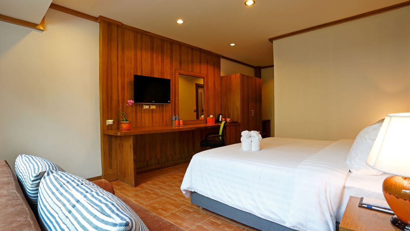 Chabana Bang Tao Resort фото 17