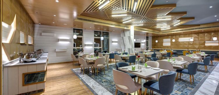 Фото отеля The S Hotel Al Barsha