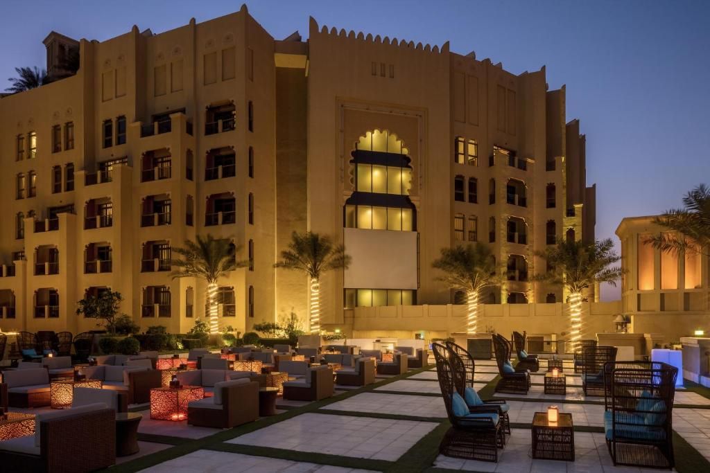 Bahi Ajman Palace Hotel фото 105