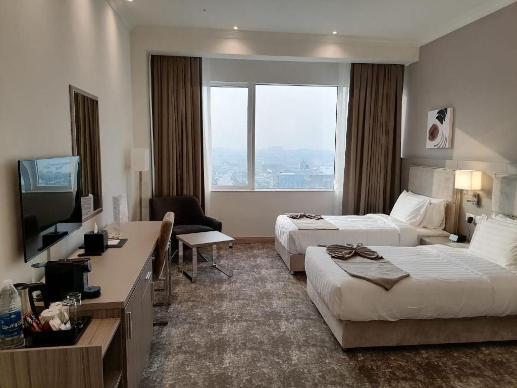 Gloria Hotel & Suites фото 2
