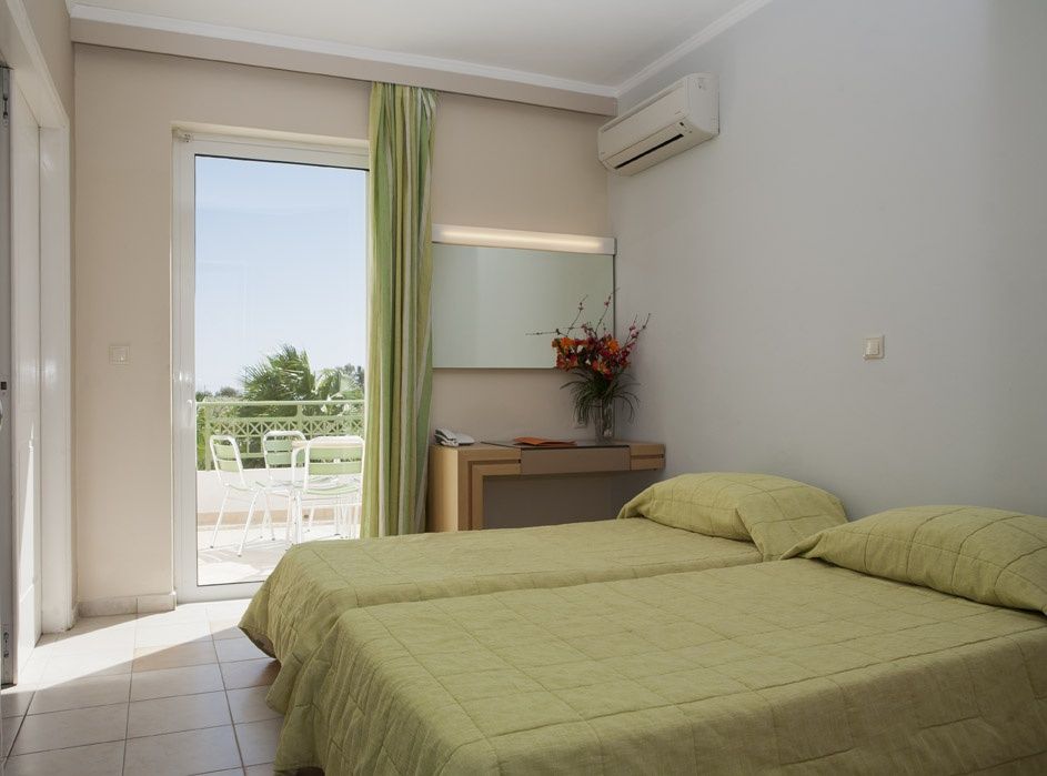 The Sovereign Beach Hotel фото 49