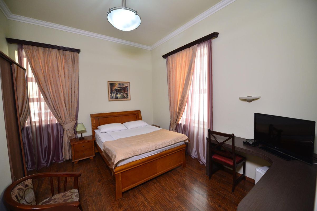 Deluxe Hotel Yerevan фото 14