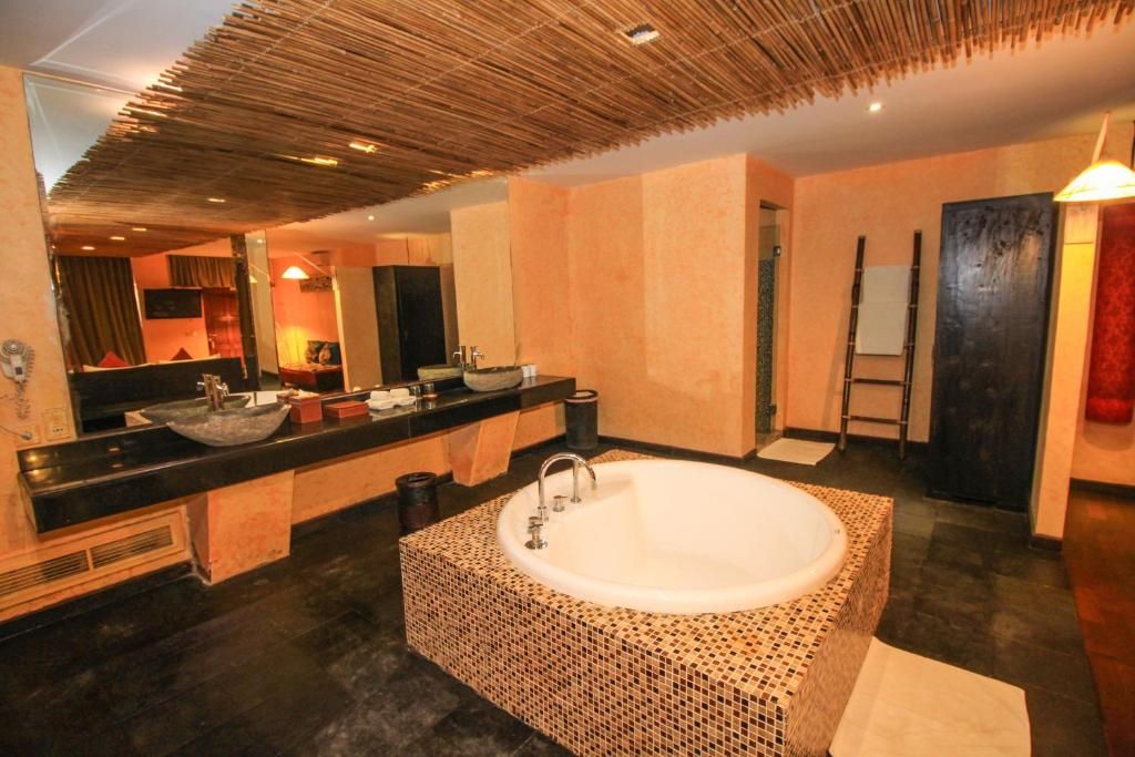 Kupu Kupu Jimbaran Beach Hotel & Spa by L’Occitane фото 42