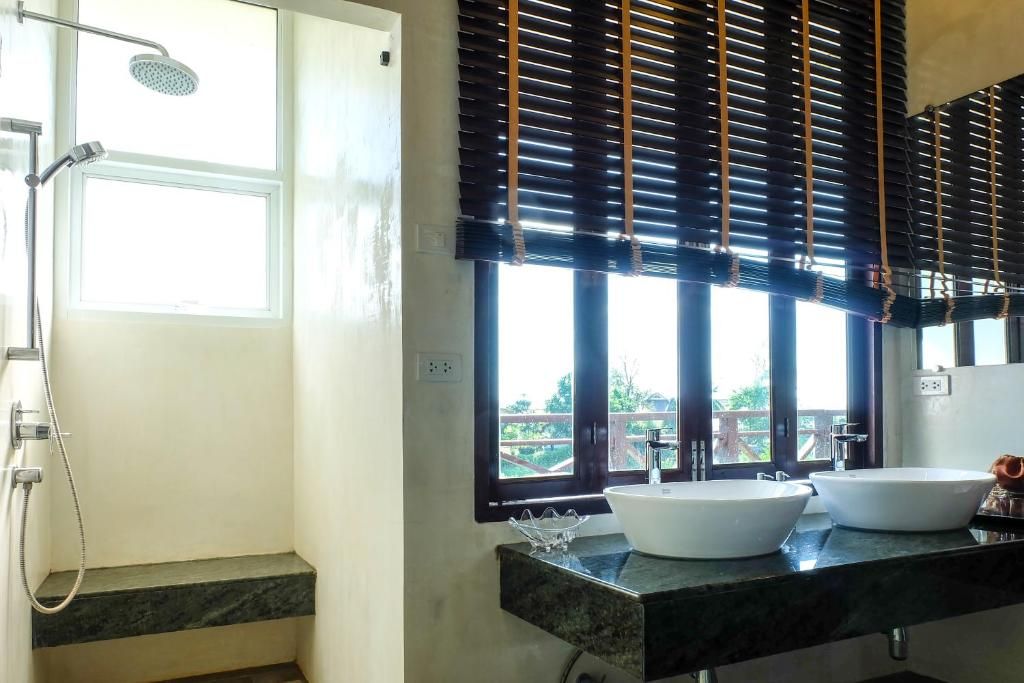 Bhu Tarn Koh Chang Resort & Spa фото 59