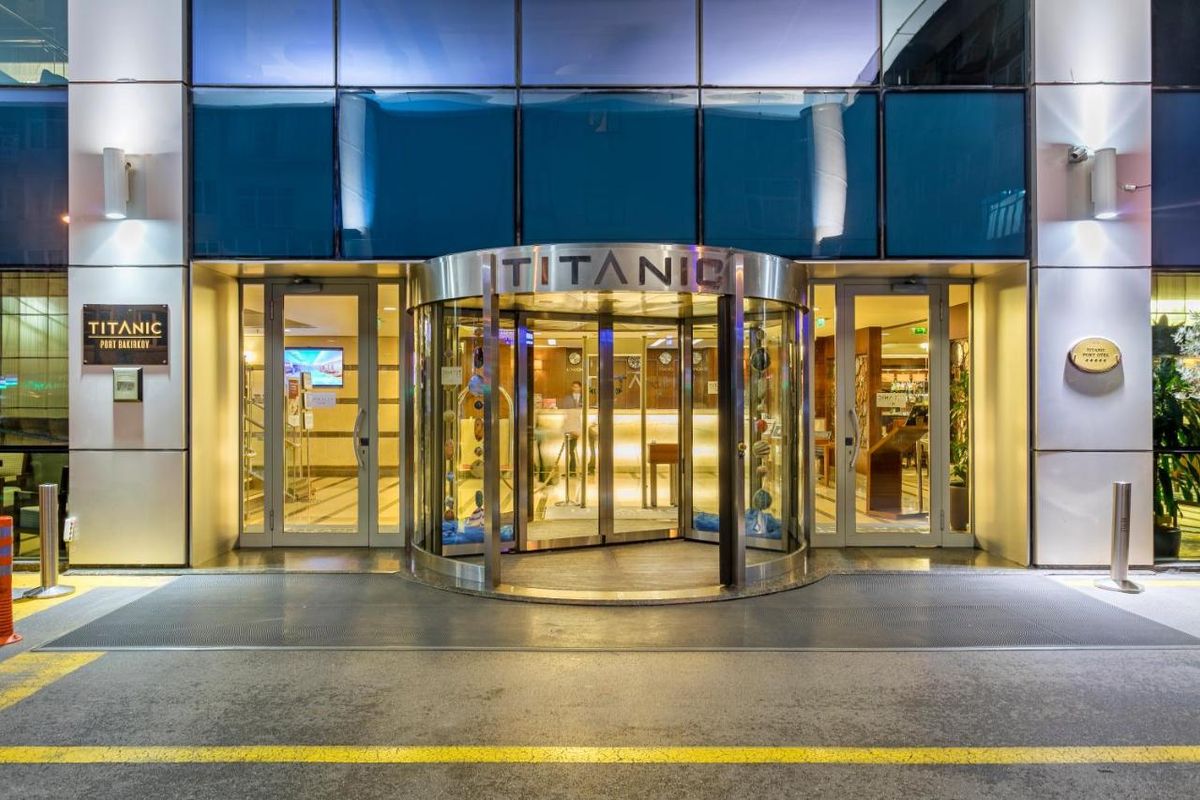 Titanic Port Bakirkoy фото 1