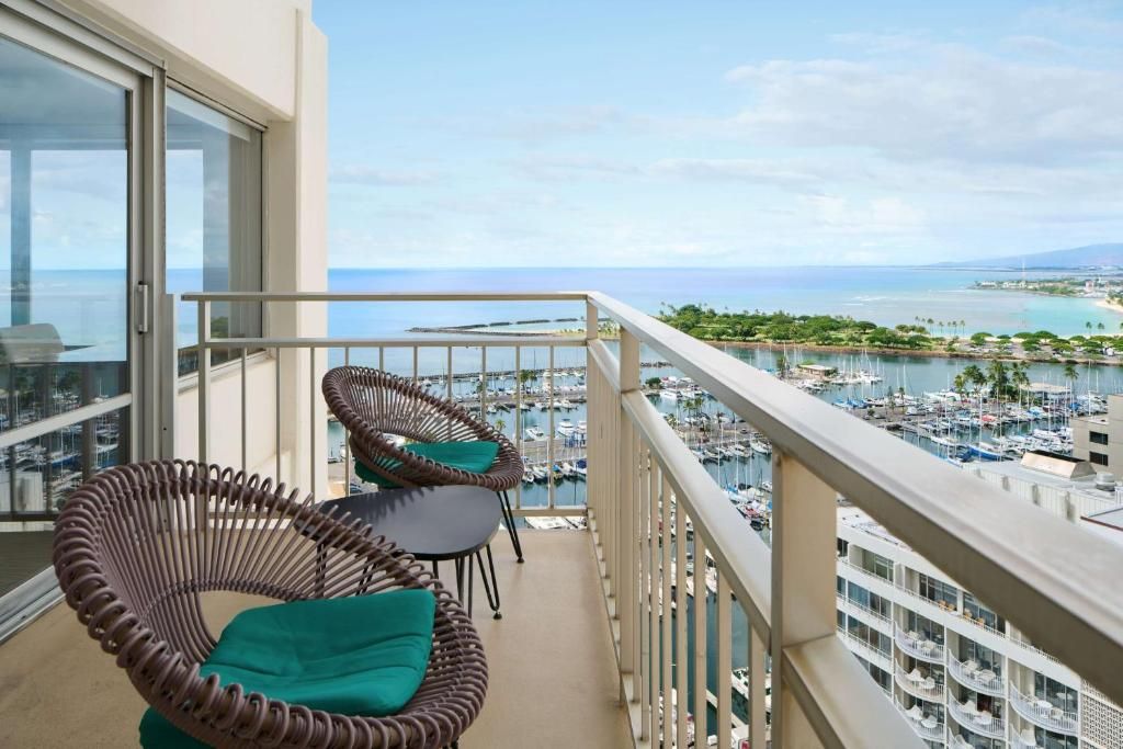 Ilikai Hotel & Luxury Suites фото 61
