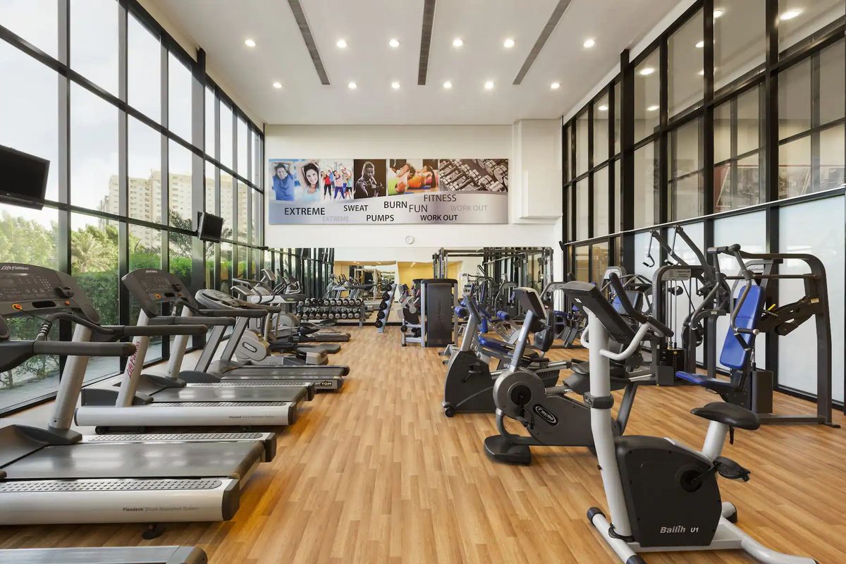 Ramada Hotel & Suites by Wyndham Ajman фото 17