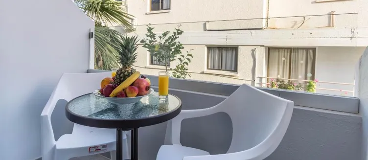 Фото отеля Paul Marie Apartments