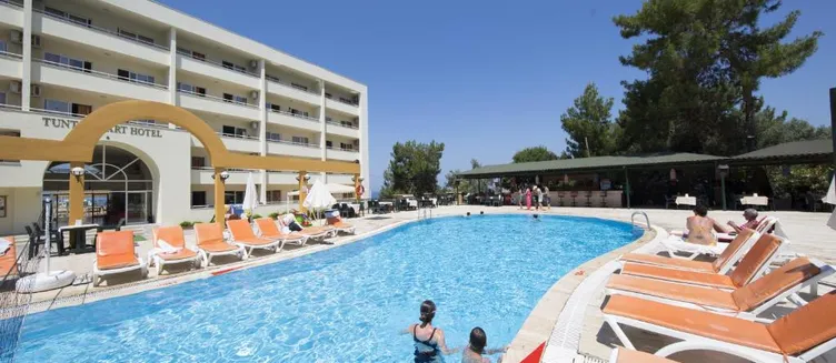 Фото отеля Tuntas Family Suites Kusadasi